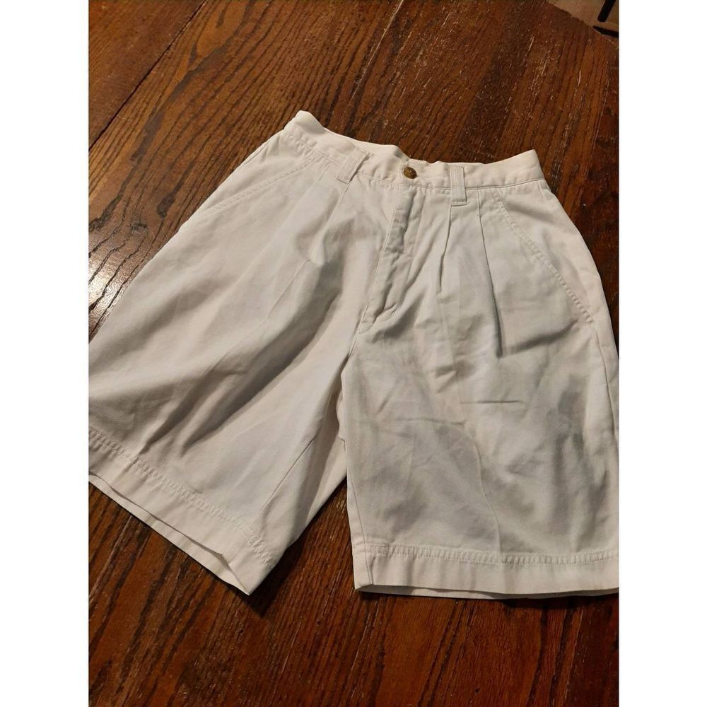 Size 2 Limited White Pleated Front Shorts with Pockets Belt Loops